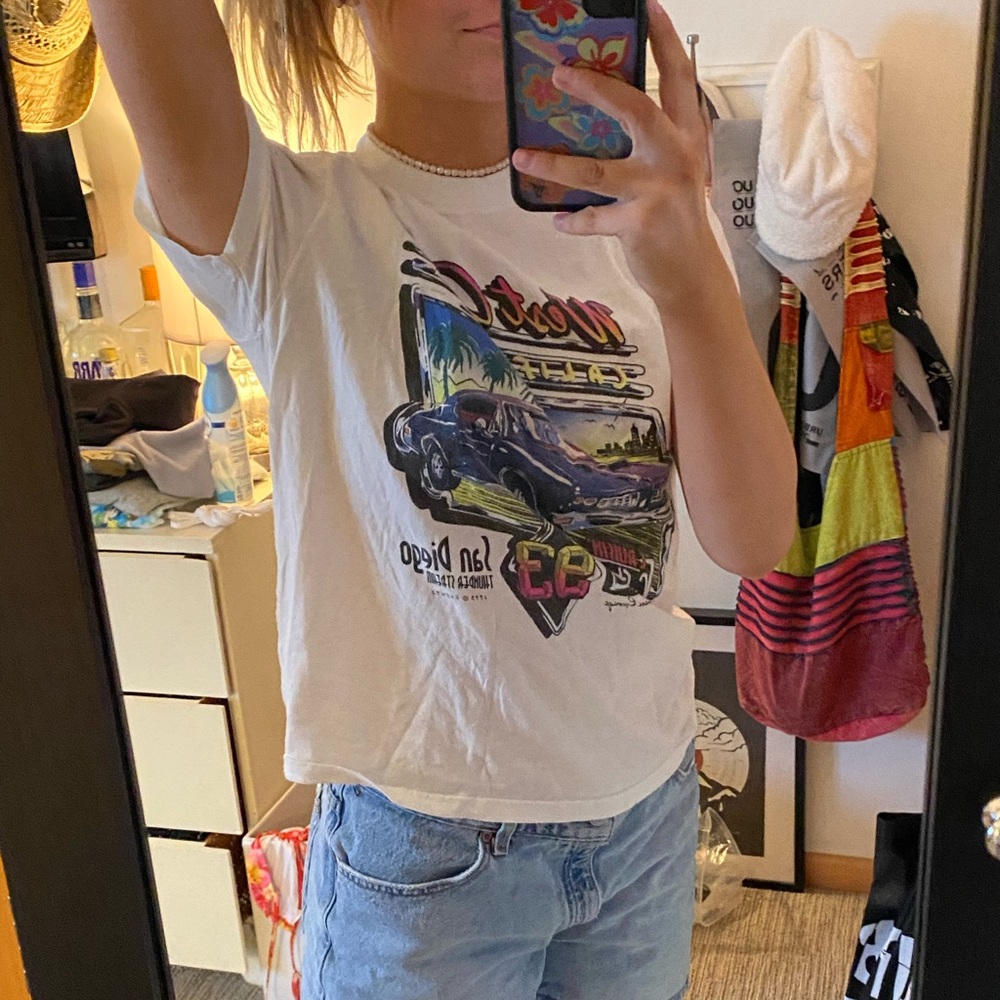 brandy melville west coast tee shirt
